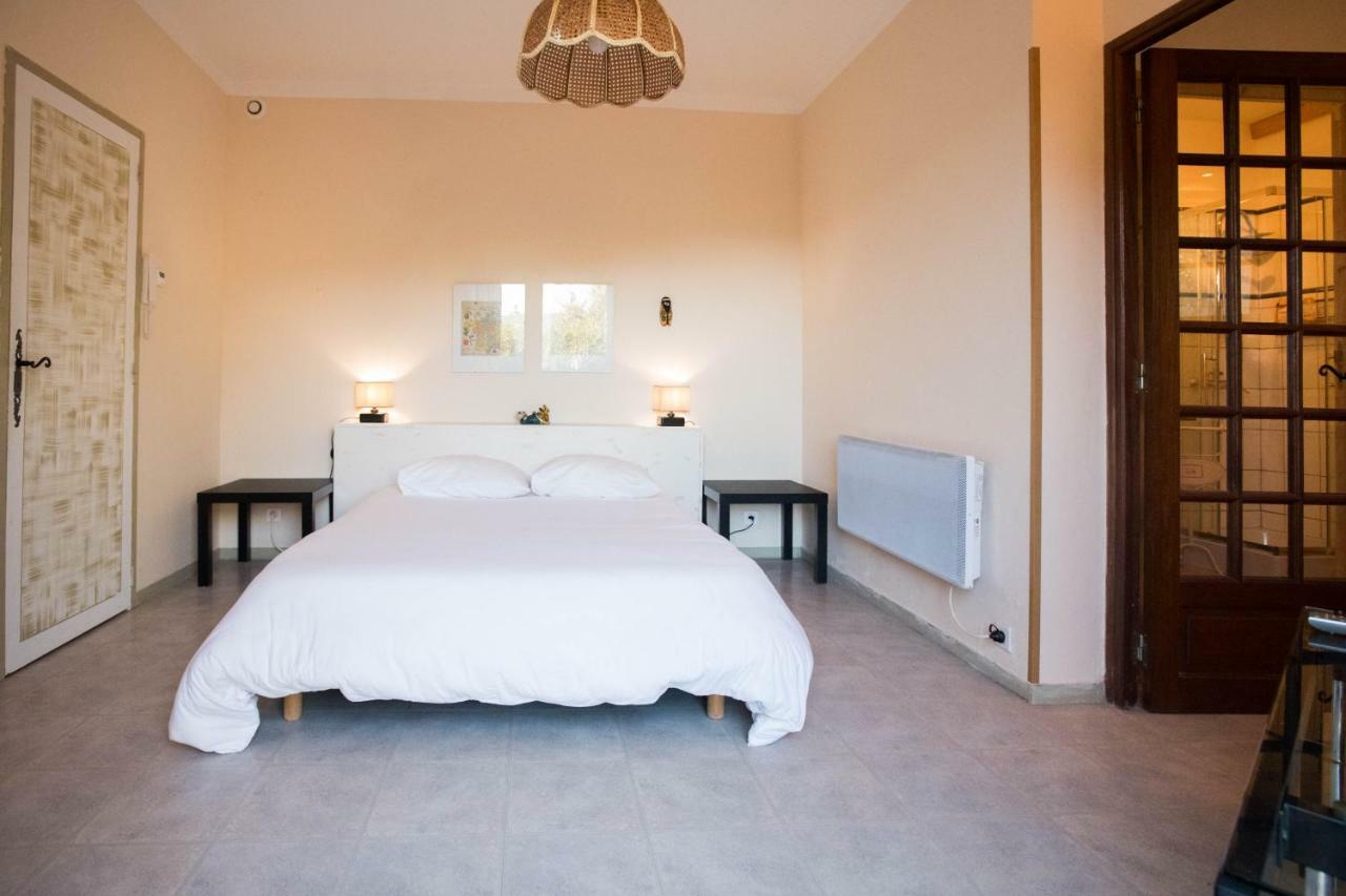 B&B Chez Max Figanières Екстериор снимка